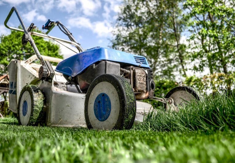 Mowers are the much-needed machinery for modern landscapers. Be it cutting unwanted grass in fields or toning garden landscapes, mowers are easy to operate, they are faster and work with utmost perfection.